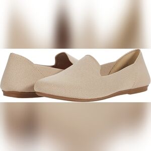 Steve Madden Sabin Natural flats Size 10